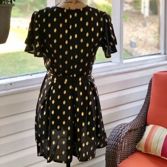 🍃LAST 1 Sm💕NWT Black&Gold Flutter Sleeve Romper - Picture 10 of 14